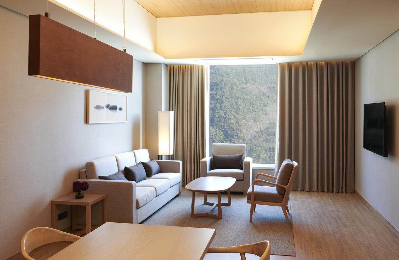 Park Roche Resort & Wellness Jeongseon Extérieur photo